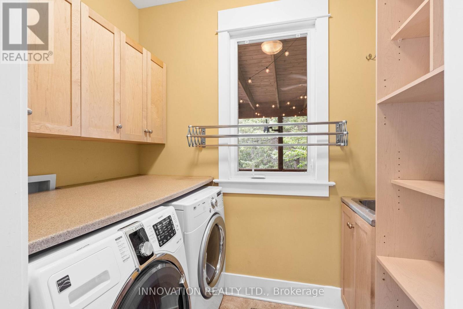 199 Blackberry Way, Ottawa, ON - Indoor Photo Showing Laundry Room