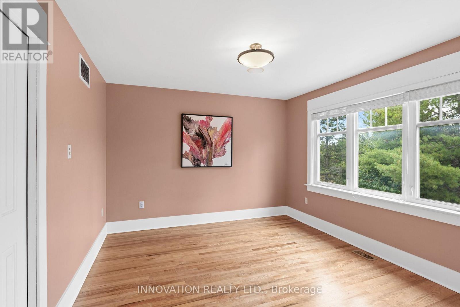 199 Blackberry Way, Ottawa, ON - Indoor Photo Showing Other Room