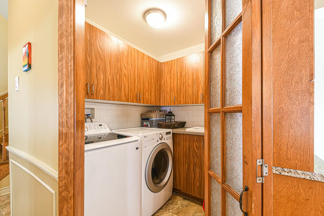 Laundry room - 465 Rue Des Lilas, Sainte-Adèle, QC - Indoor Photo Showing Laundry Room
