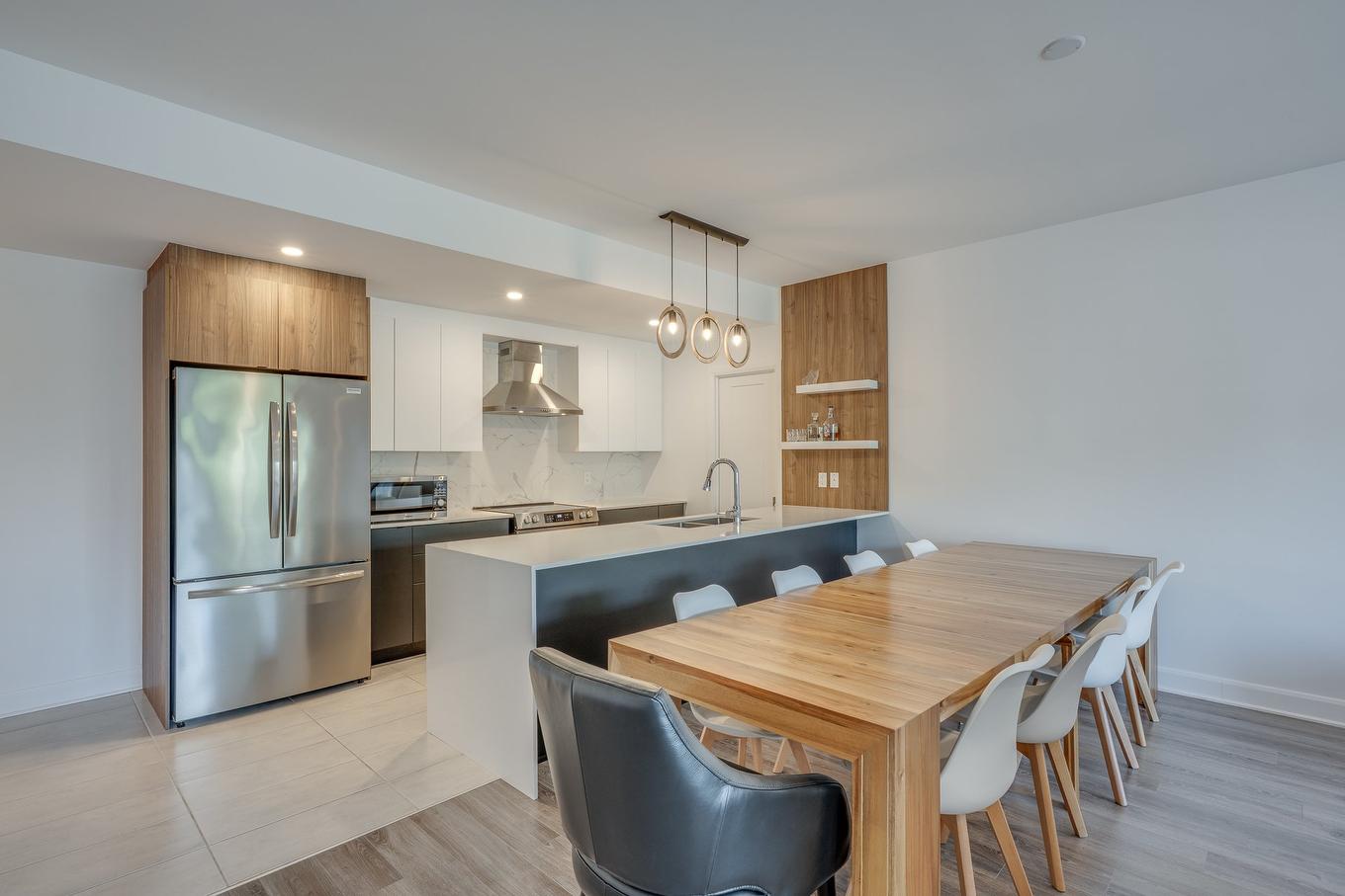 Salle à manger - 201-130 Boul. De Chambery, Blainville, QC - Indoor