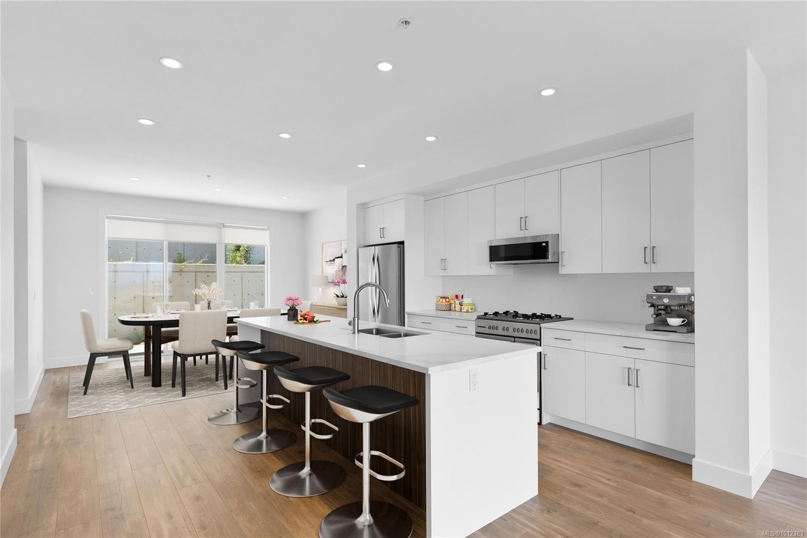 106-151 Royal Pacific Way, Nanaimo, BC