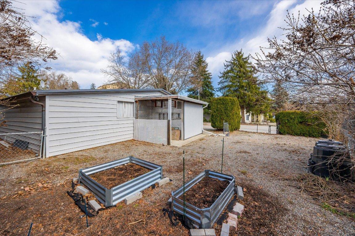 27-2001 97 Highway, West Kelowna, BC