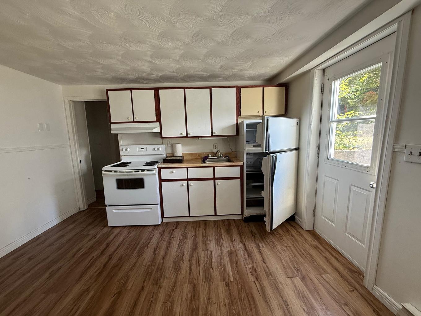 Cuisine - 38 Av. Omer-Tremblay, Kipawa, QC - Indoor Photo Showing Kitchen