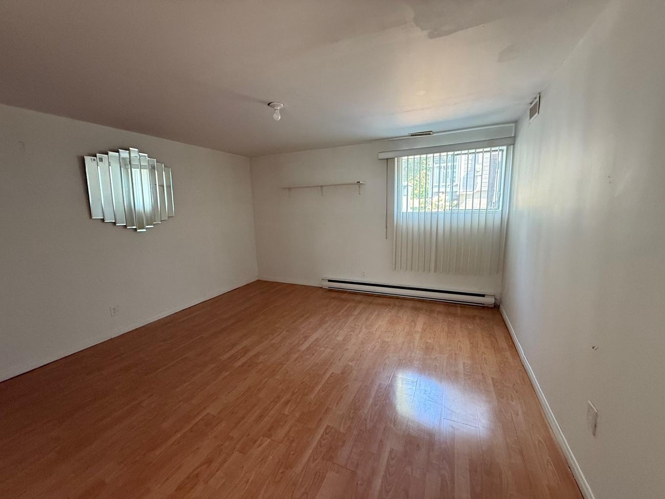 Salon - 38 Av. Omer-Tremblay, Kipawa, QC - Indoor Photo Showing Other Room