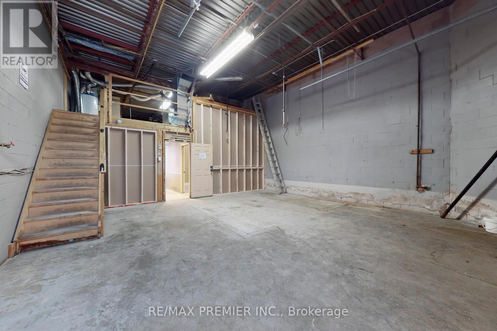 17 - 5484 Tomken Road, Mississauga, ON