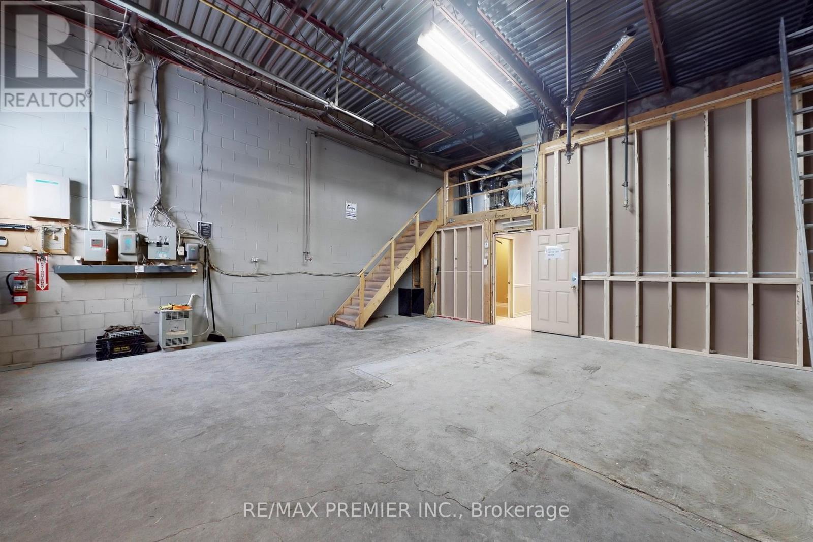 17 - 5484 Tomken Road, Mississauga, ON