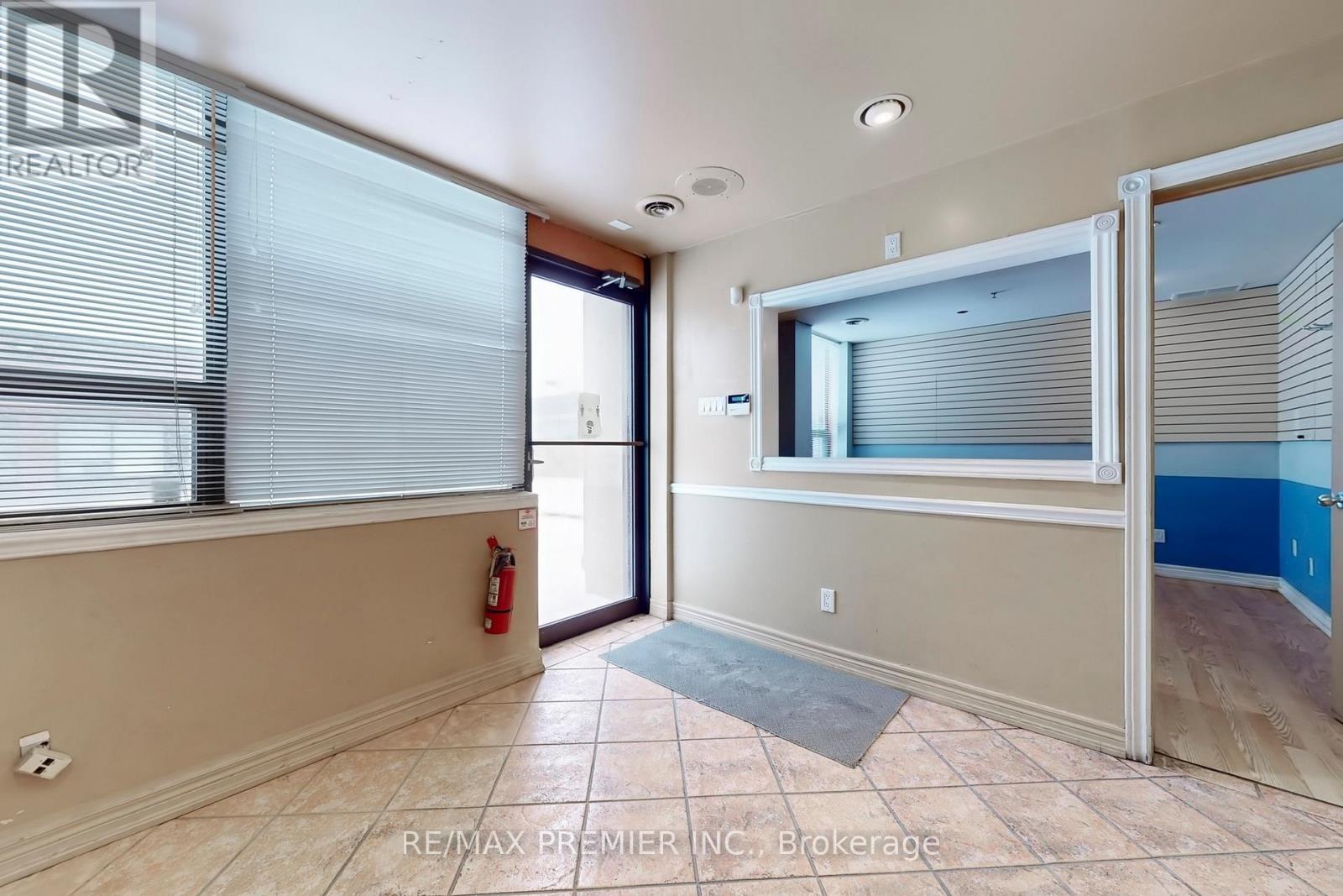 17 - 5484 Tomken Road, Mississauga, ON