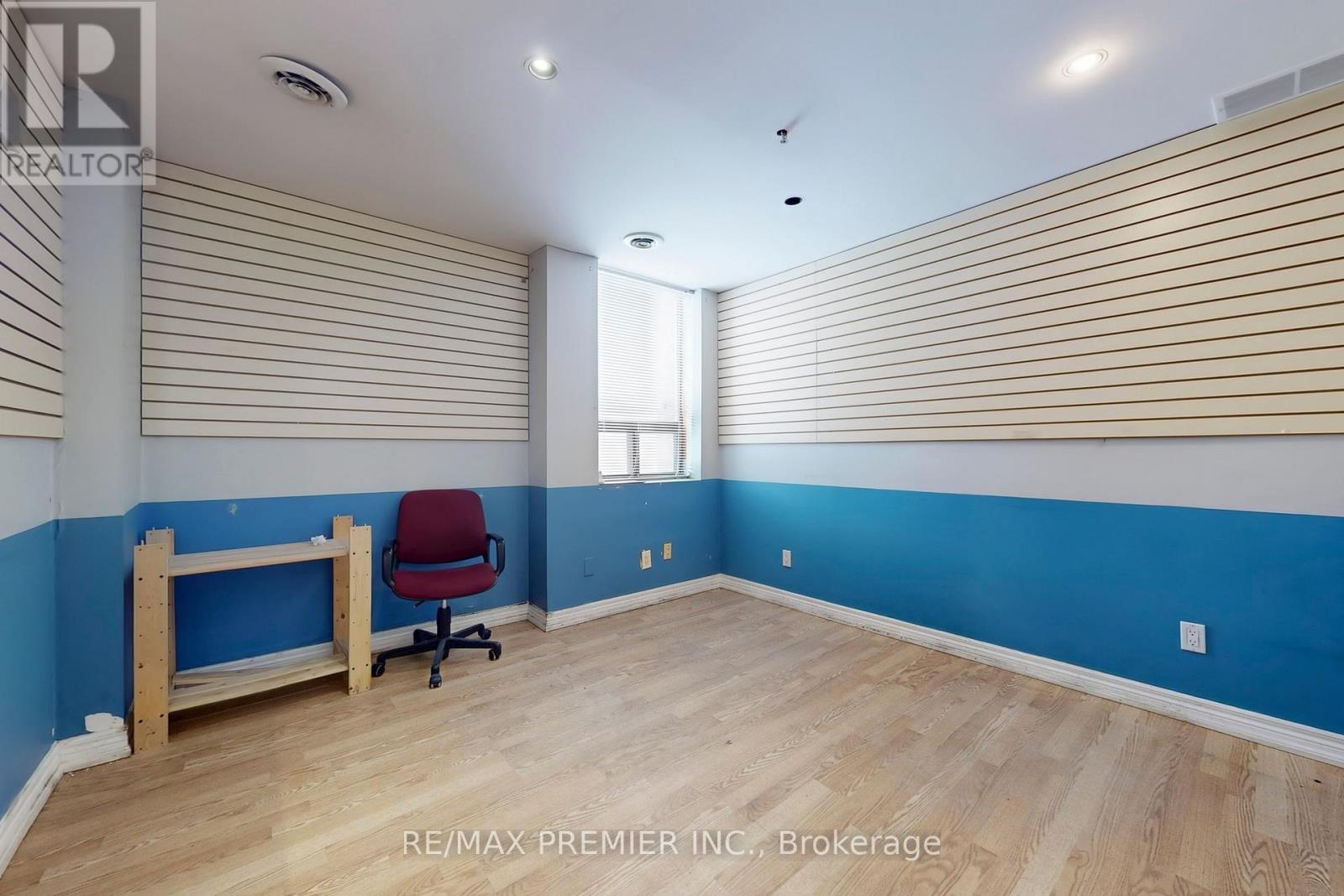 17 - 5484 Tomken Road, Mississauga, ON