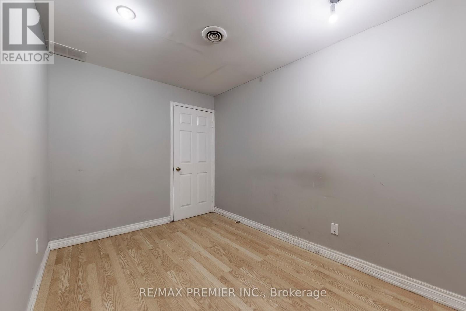 17 - 5484 Tomken Road, Mississauga, ON