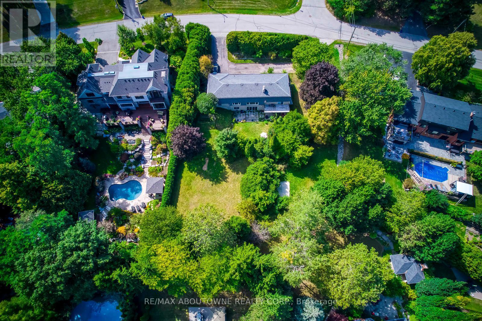 1310 Beaufort Drive, Burlington, ON - Outdoor With View