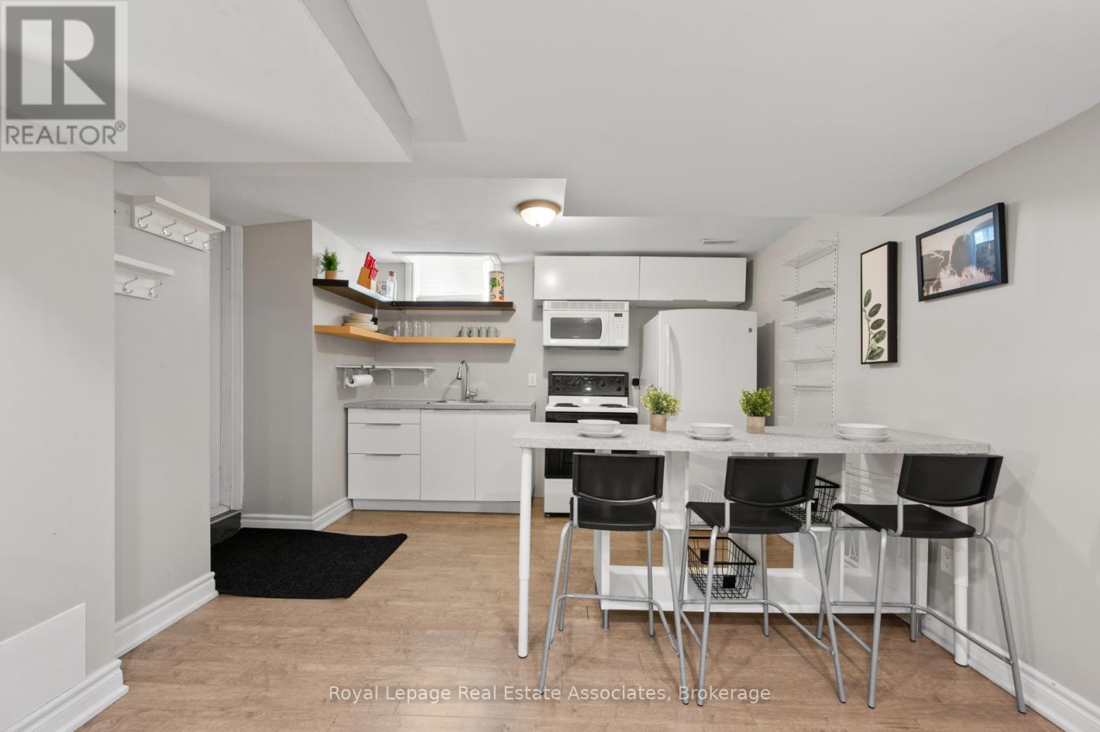 6682 Snow Goose Lanes Lane, Mississauga, ON - Indoor Photo Showing Kitchen