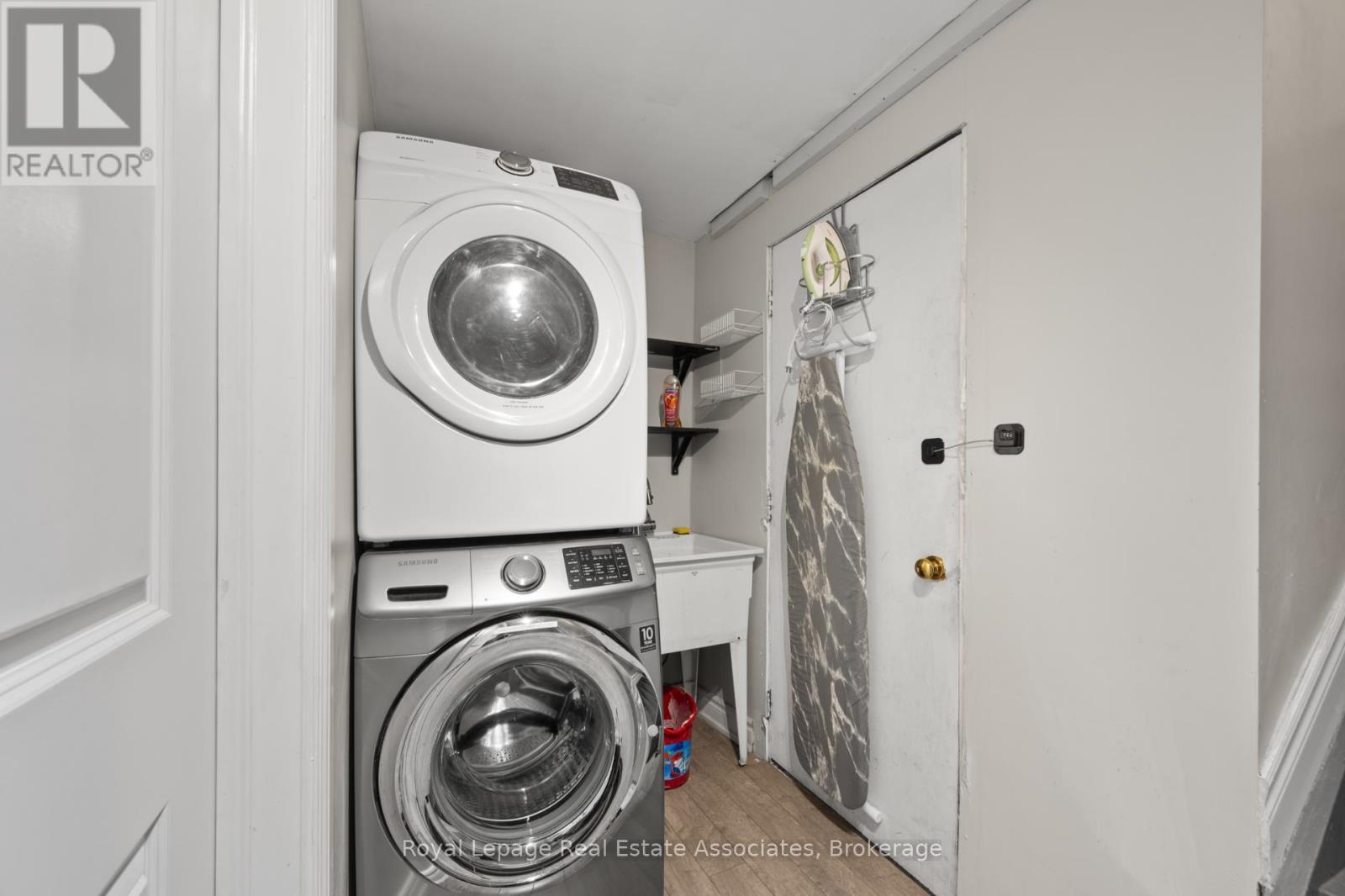 6682 Snow Goose Lanes Lane, Mississauga, ON - Indoor Photo Showing Laundry Room