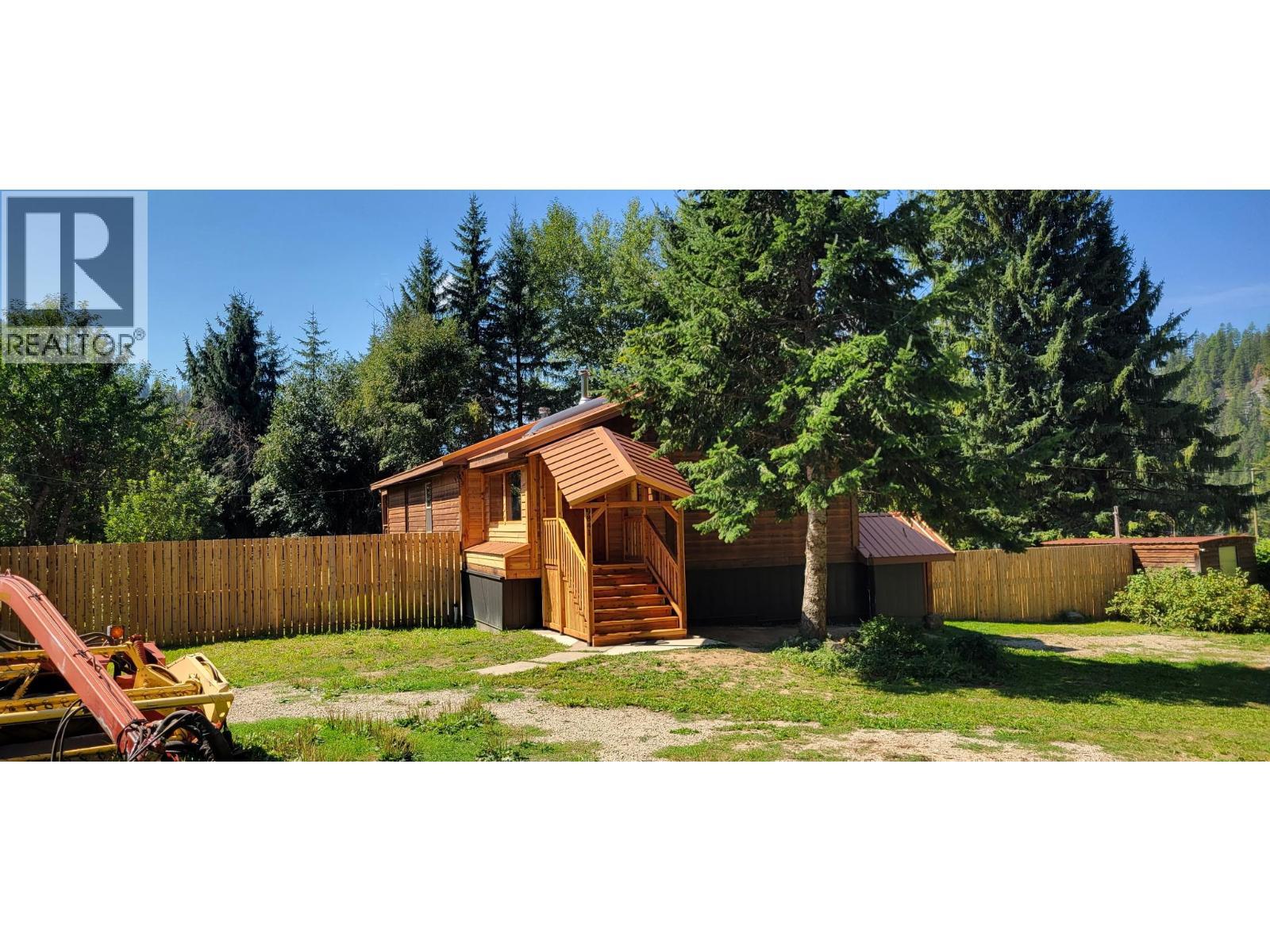 9841 Talbot Road, Salmo, BC