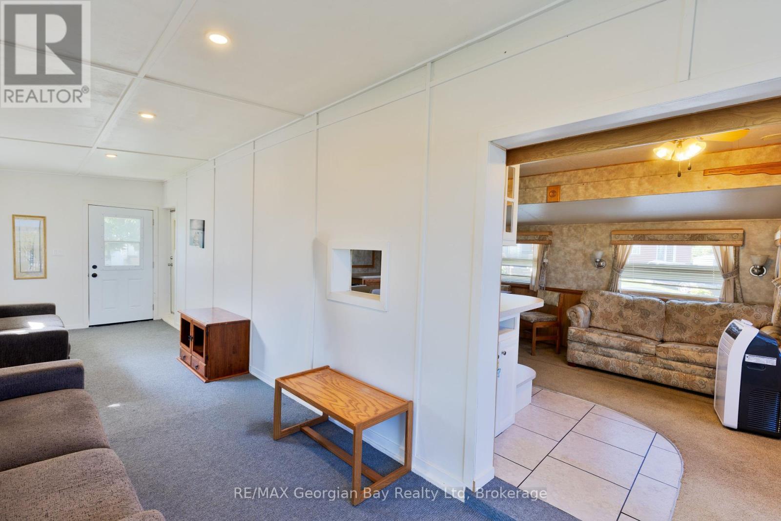 14 - 1838 Heron Drive, Severn (Fesserton), ON - Indoor