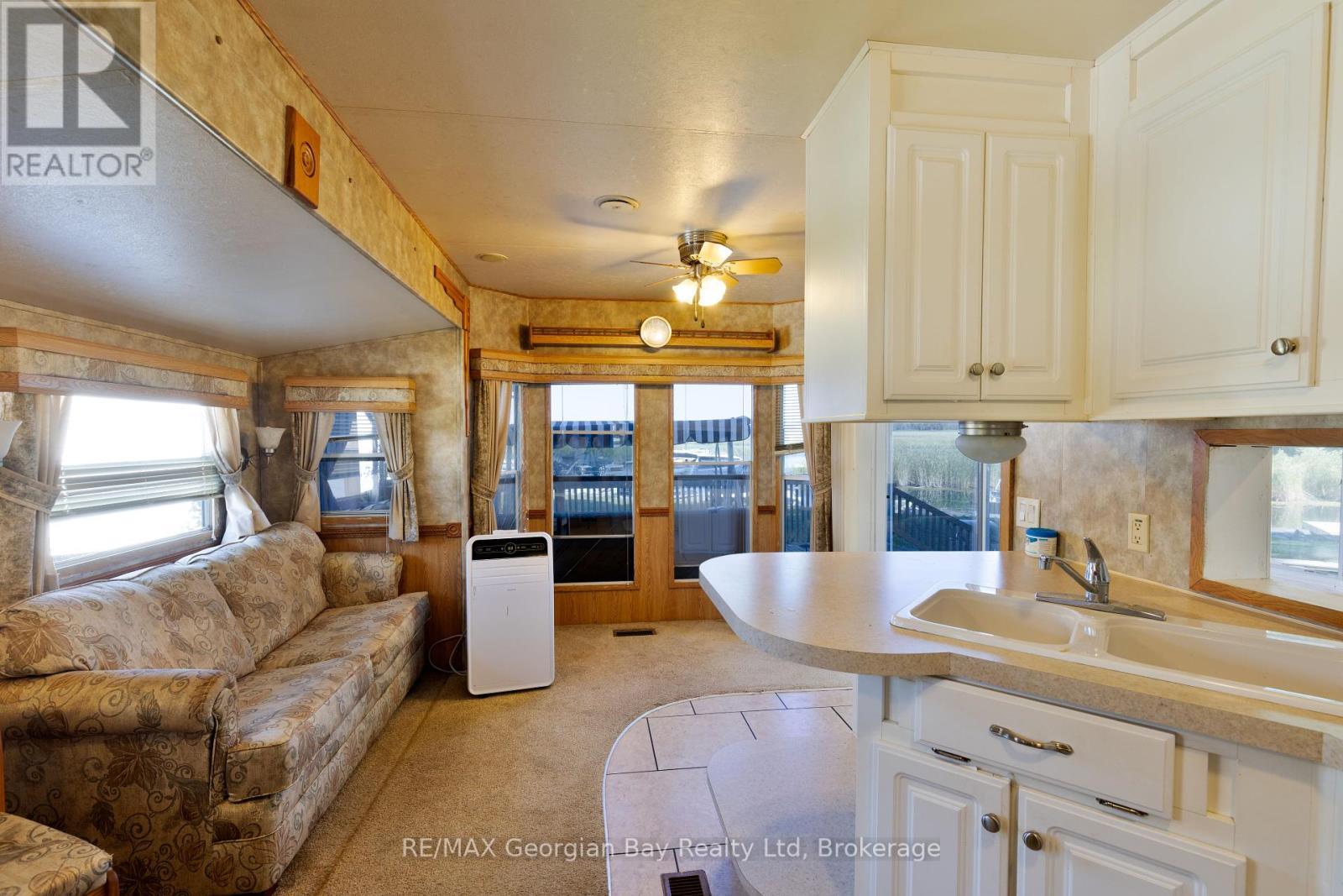 14 - 1838 Heron Drive, Severn (Fesserton), ON - Indoor