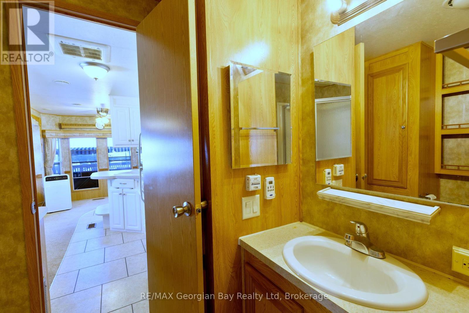 14 - 1838 Heron Drive, Severn (Fesserton), ON - Indoor Photo Showing Bathroom