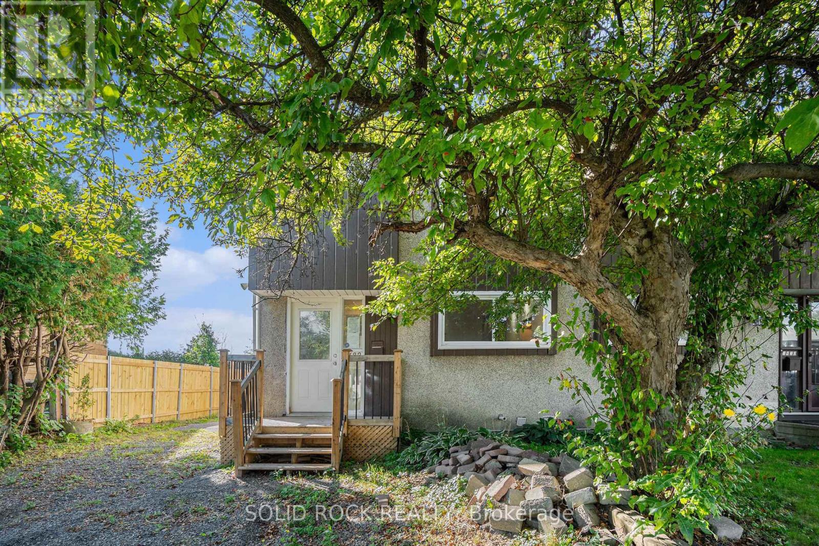 1432 Leigh Crescent, Ottawa, ON - Outdoor