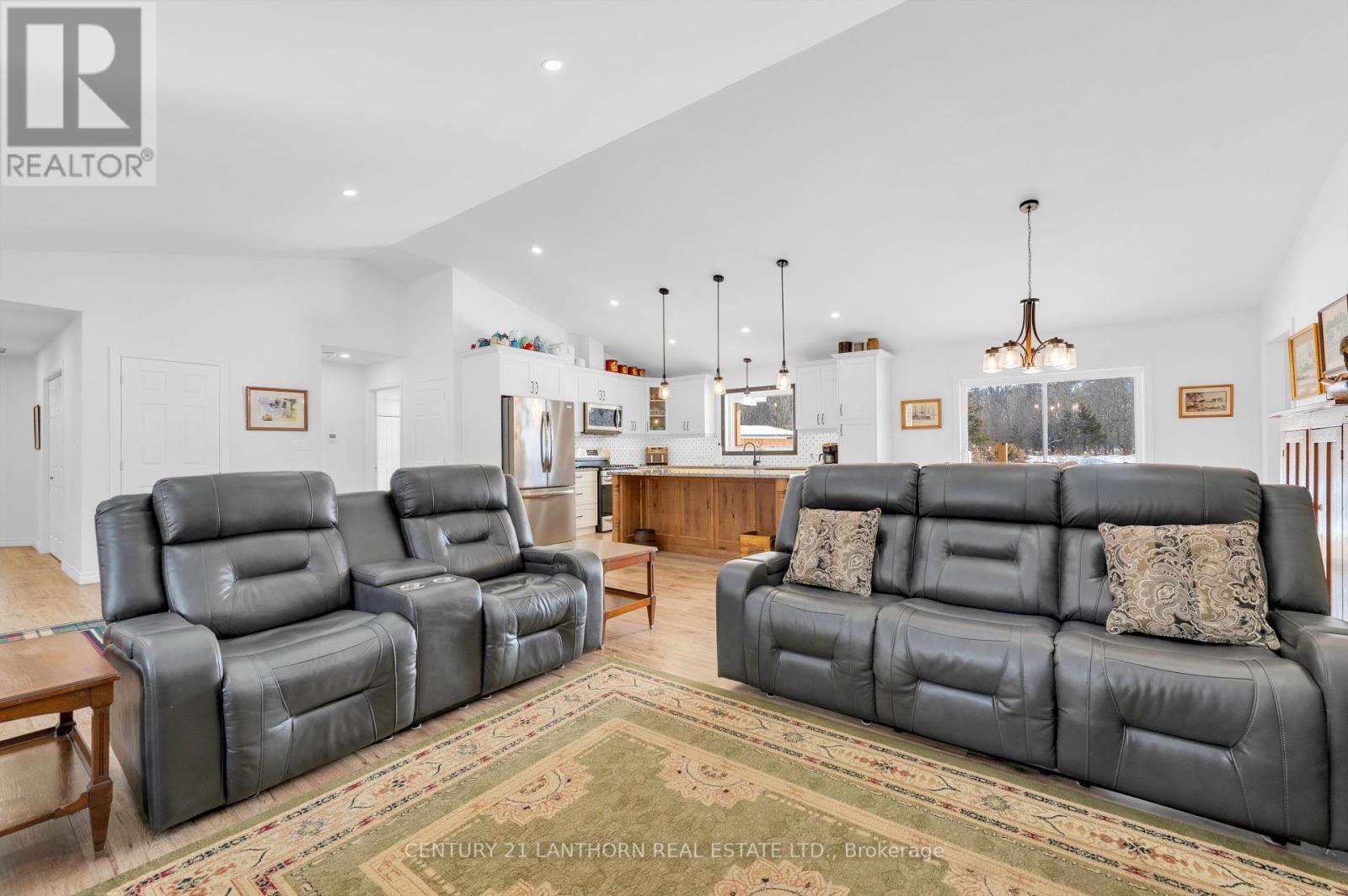 533 Old Marmora Road, Madoc, ON - Indoor Photo Showing Living Room