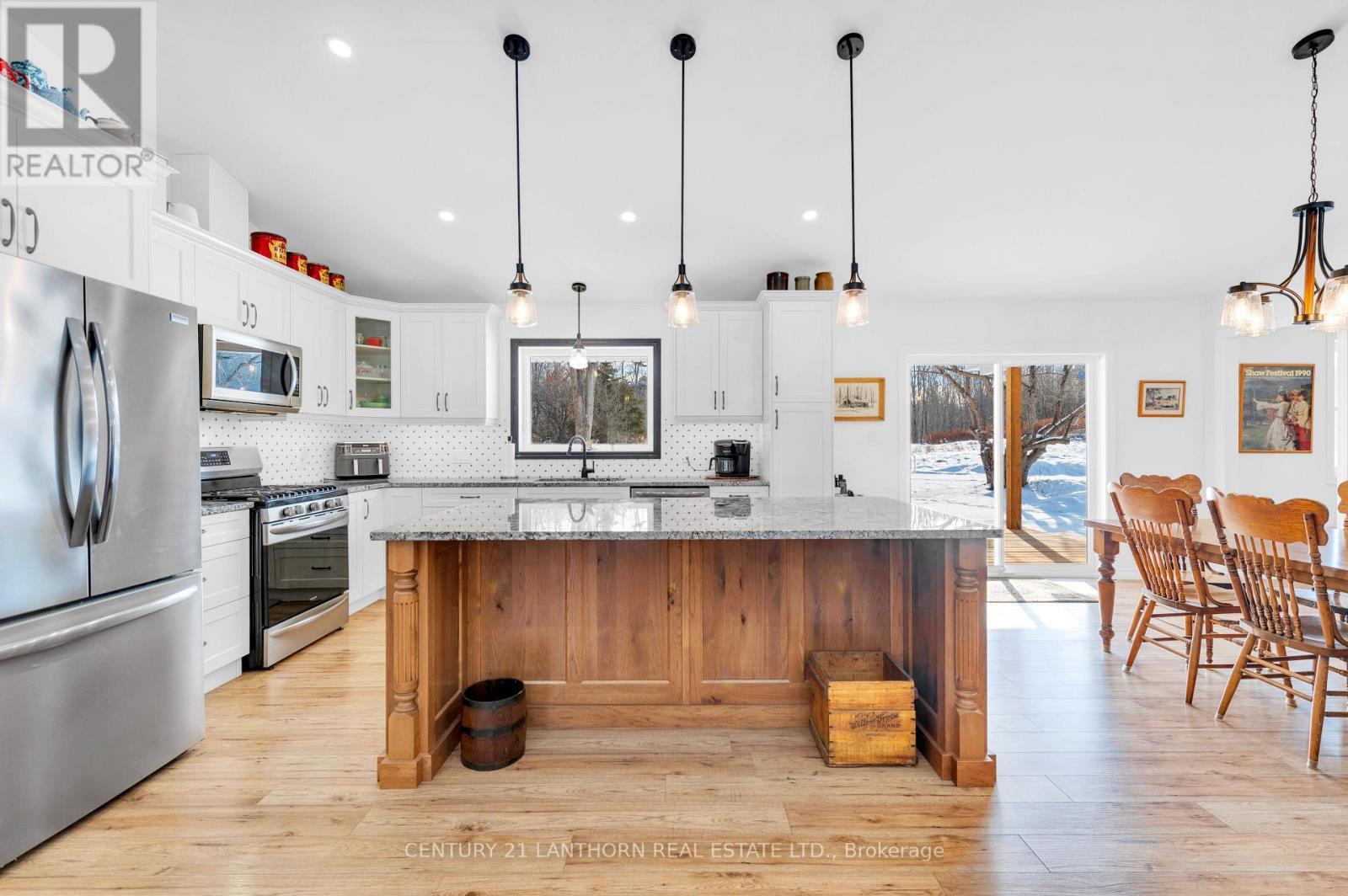 533 Old Marmora Road, Madoc, ON - Indoor Photo Showing Kitchen With Upgraded Kitchen