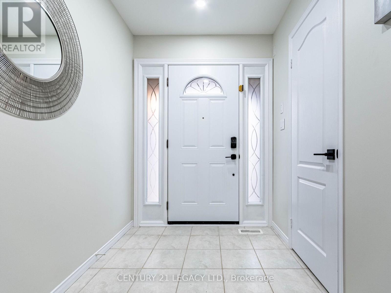 4110 Forest Run Avenue, Burlington, ON - Indoor Photo Showing Other Room