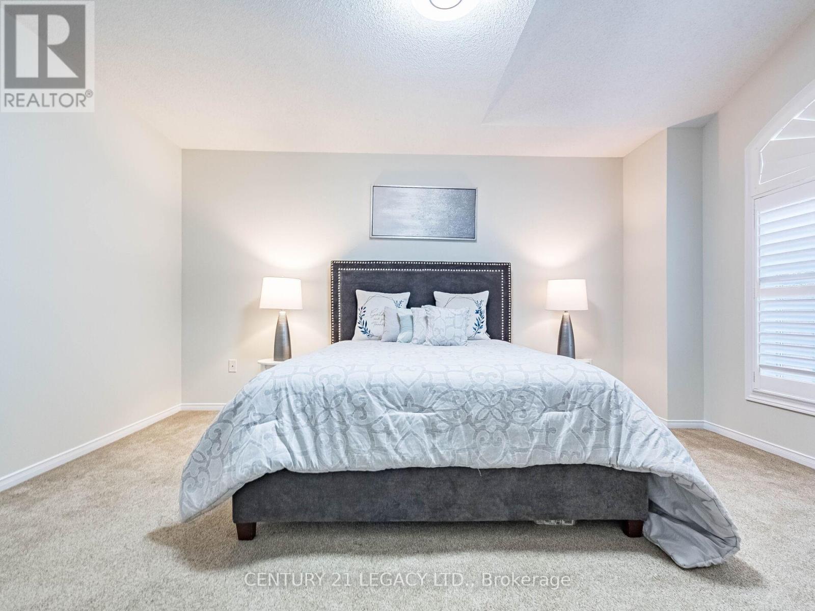 4110 Forest Run Avenue, Burlington, ON - Indoor Photo Showing Bedroom