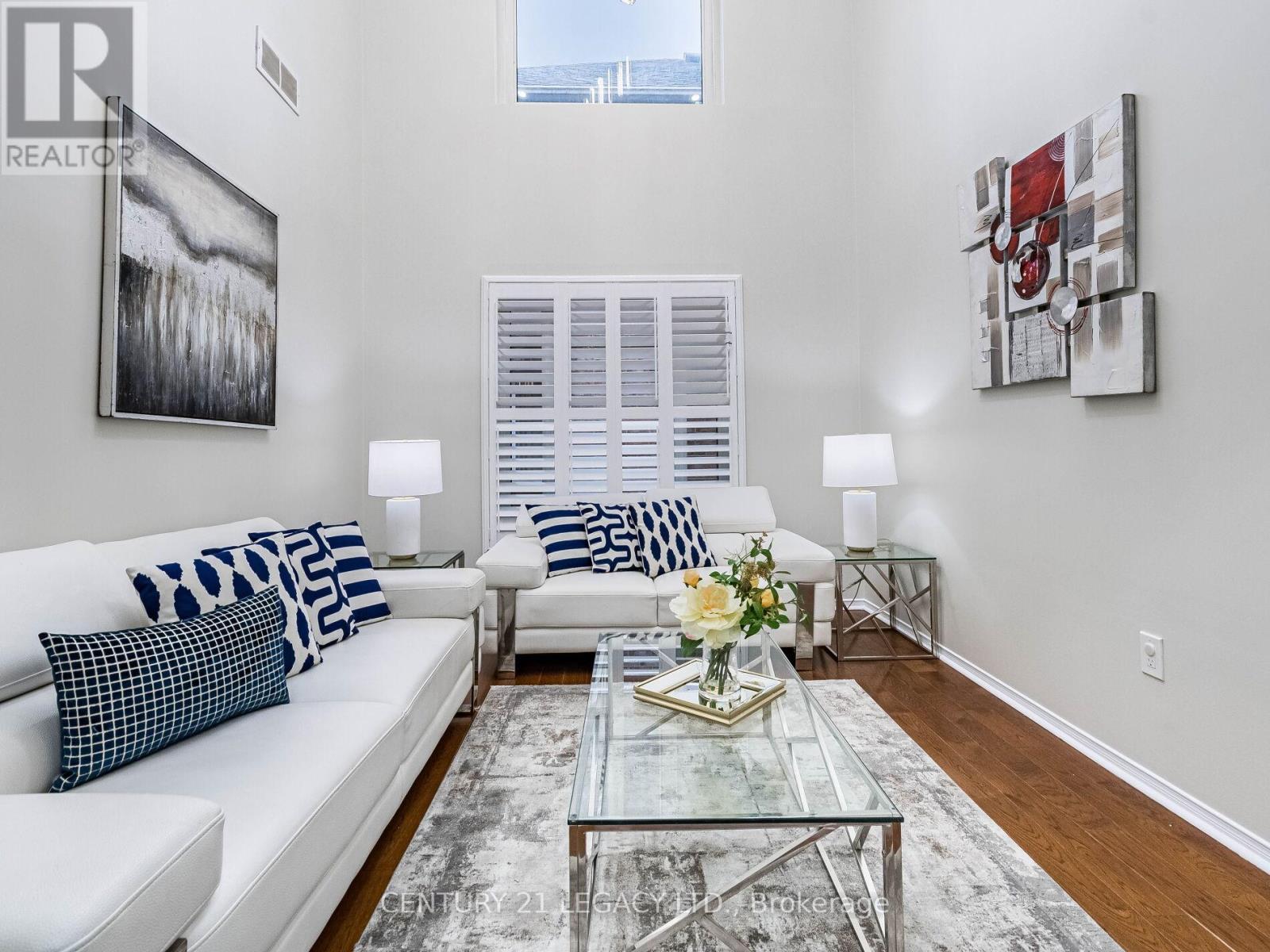 4110 Forest Run Avenue, Burlington, ON - Indoor Photo Showing Living Room