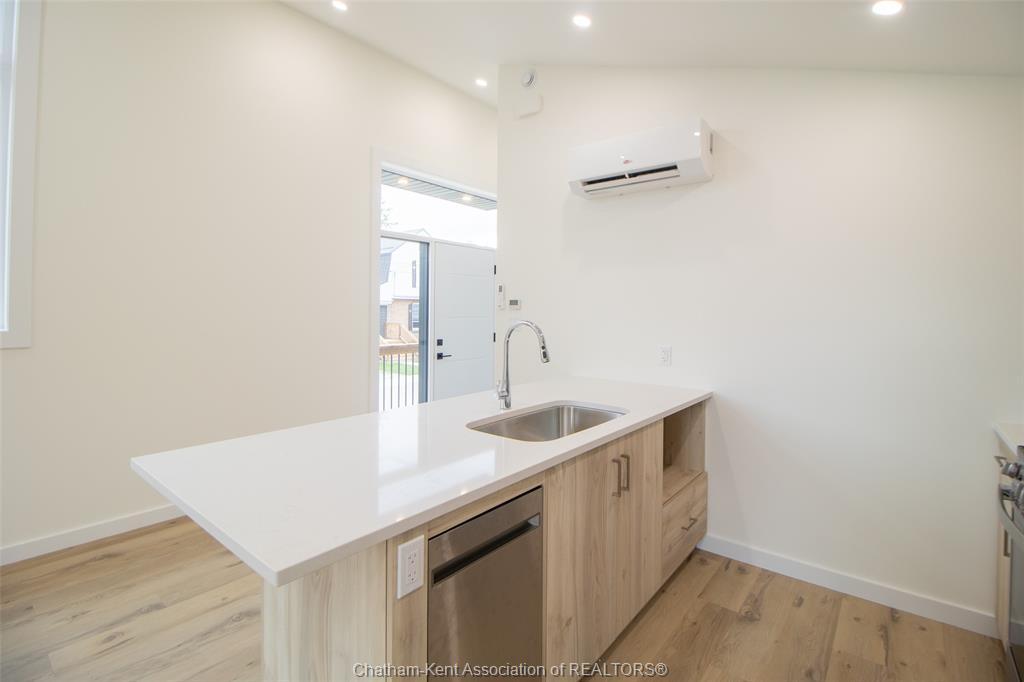 91 Adelaide Street South, Chatham, ON