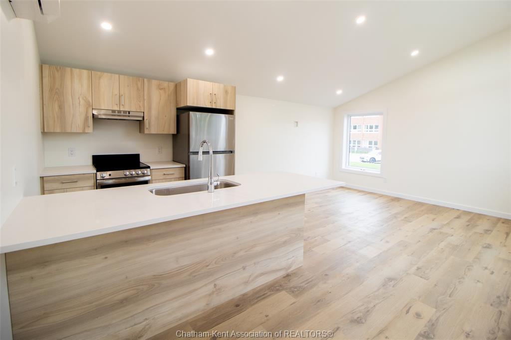 91 Adelaide Street South, Chatham, ON