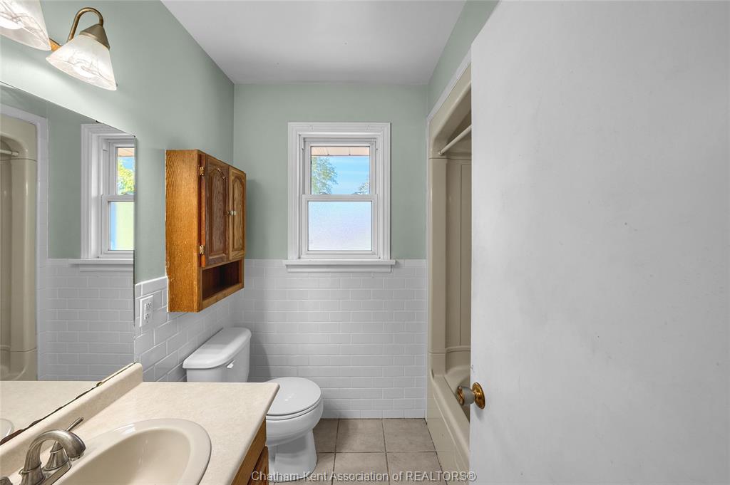 48 Simonton Drive, Chatham, ON