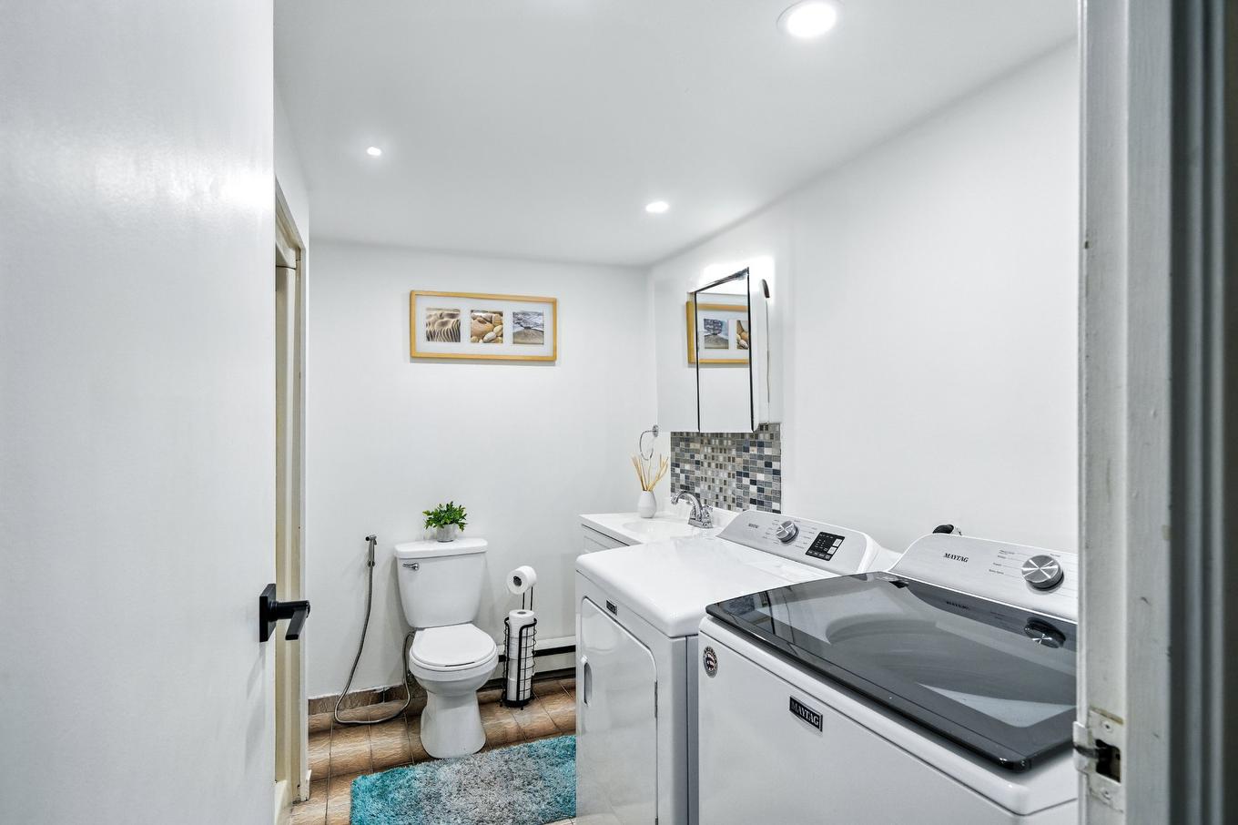 Salle de bains - 102-7241 Av. De L'Alsace, Montréal (Anjou), QC - Indoor Photo Showing Other Room