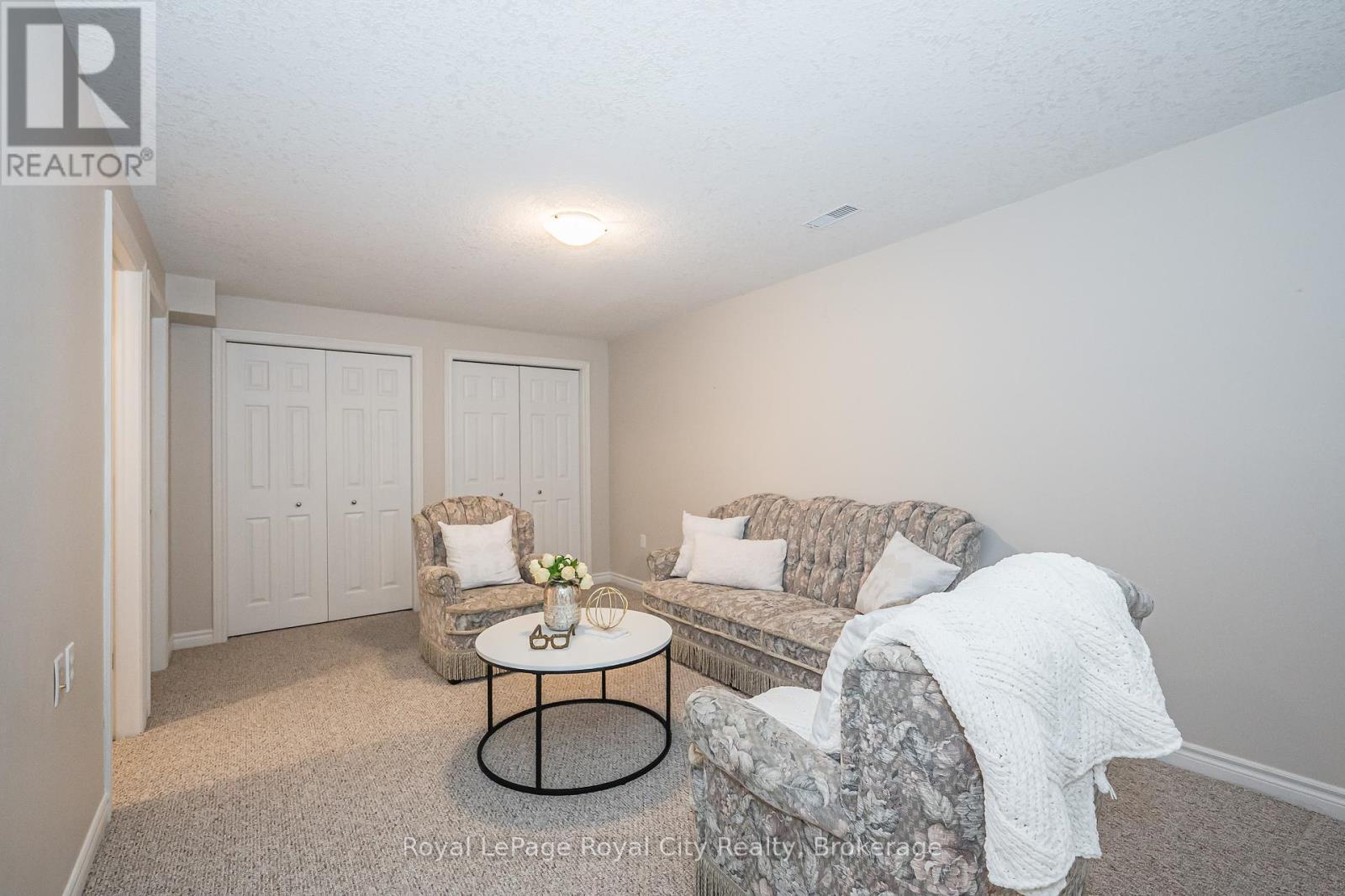 24 Beechlawn Boulevard, Guelph (Village By The Arboretum), ON - Indoor Photo Showing Other Room