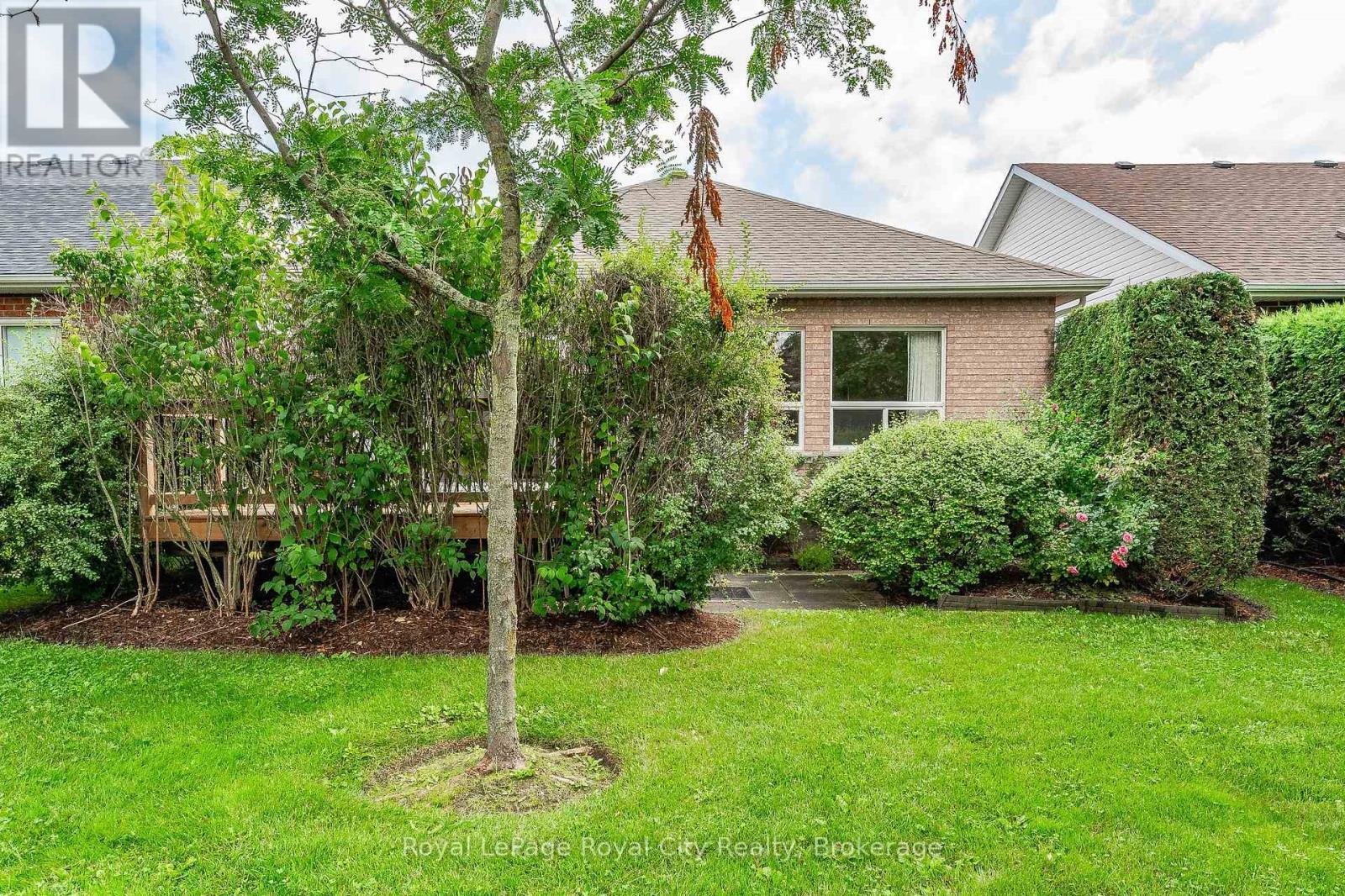 24 Beechlawn Boulevard, Guelph (Village By The Arboretum), ON - Outdoor