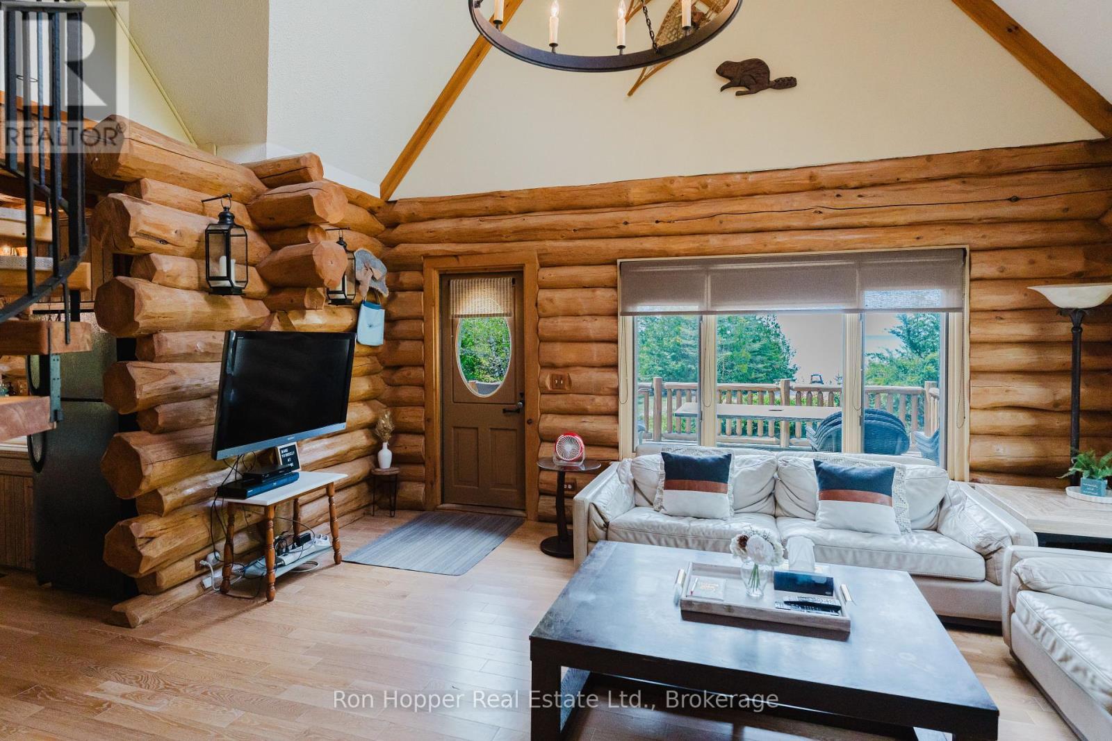 31 Richardson Road, Kincardine, ON - Indoor Photo Showing Living Room