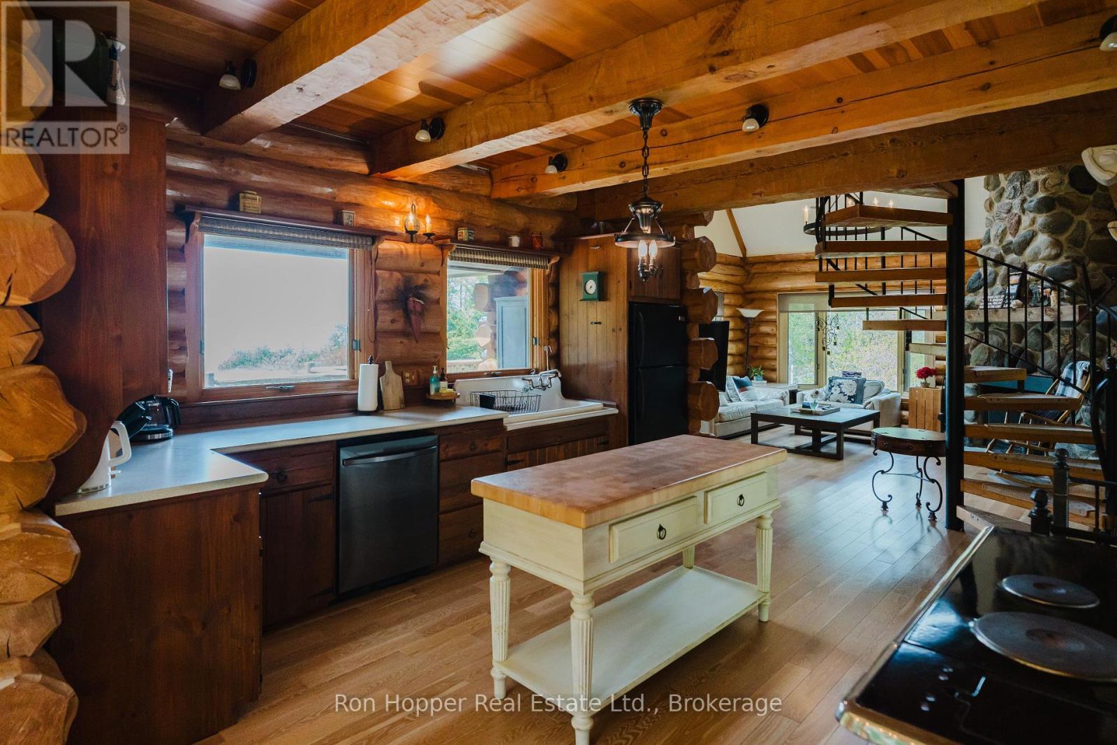 31 Richardson Road, Kincardine, ON - Indoor