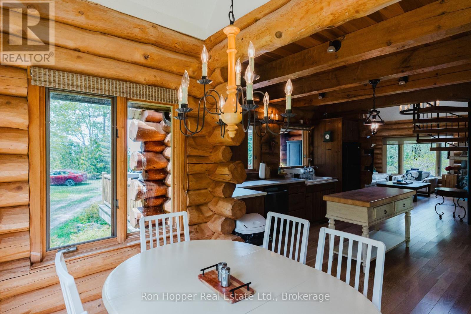 31 Richardson Road, Kincardine, ON - Indoor Photo Showing Dining Room