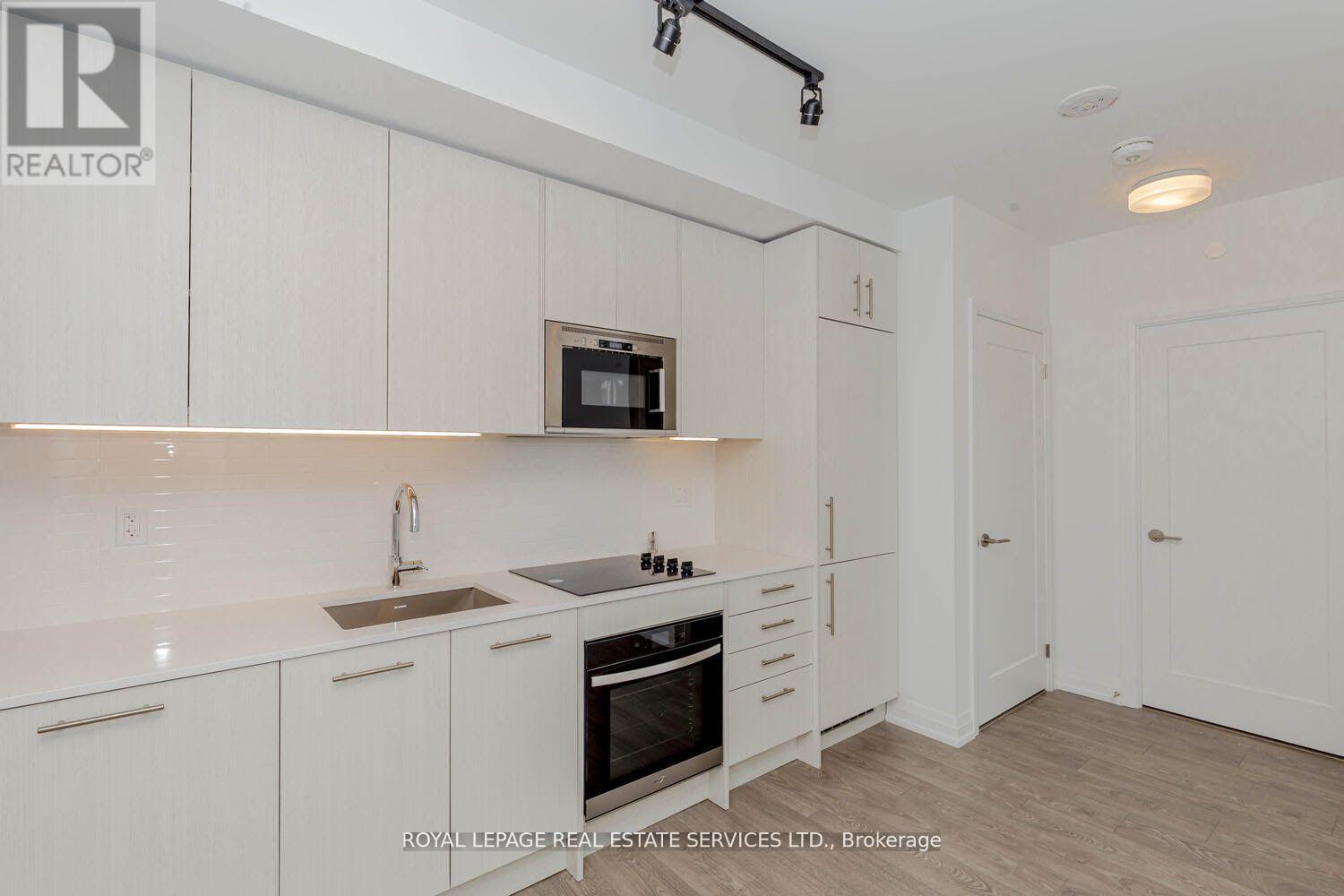 2604 - 286 Main Street, Toronto, ON - Indoor Photo Showing Other Room