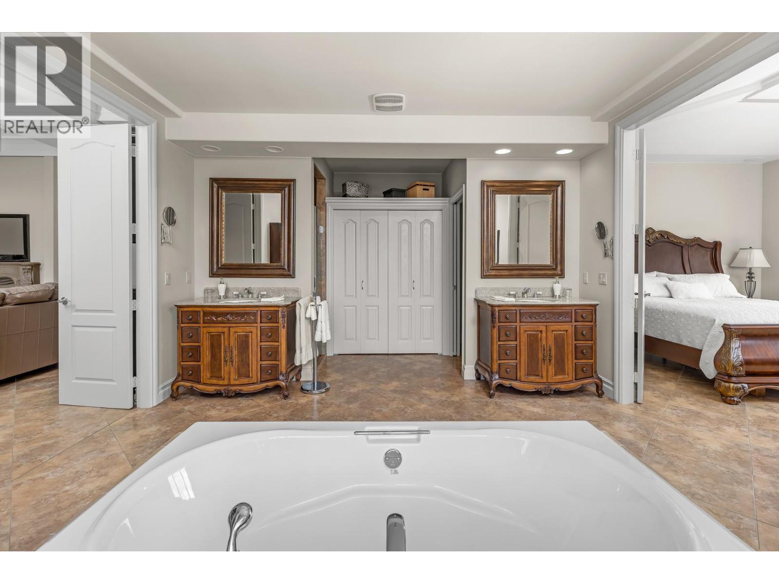 1284 Timothy Place, West Kelowna, BC - Indoor Photo Showing Laundry Room