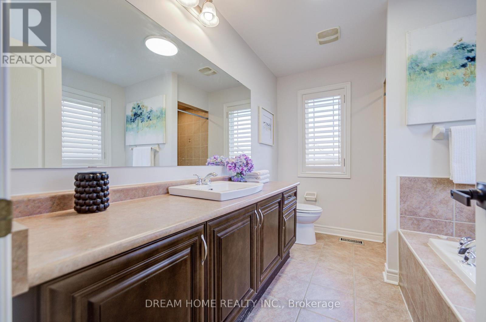 3519 Trilogy Trail, Mississauga, ON - Indoor Photo Showing Bathroom