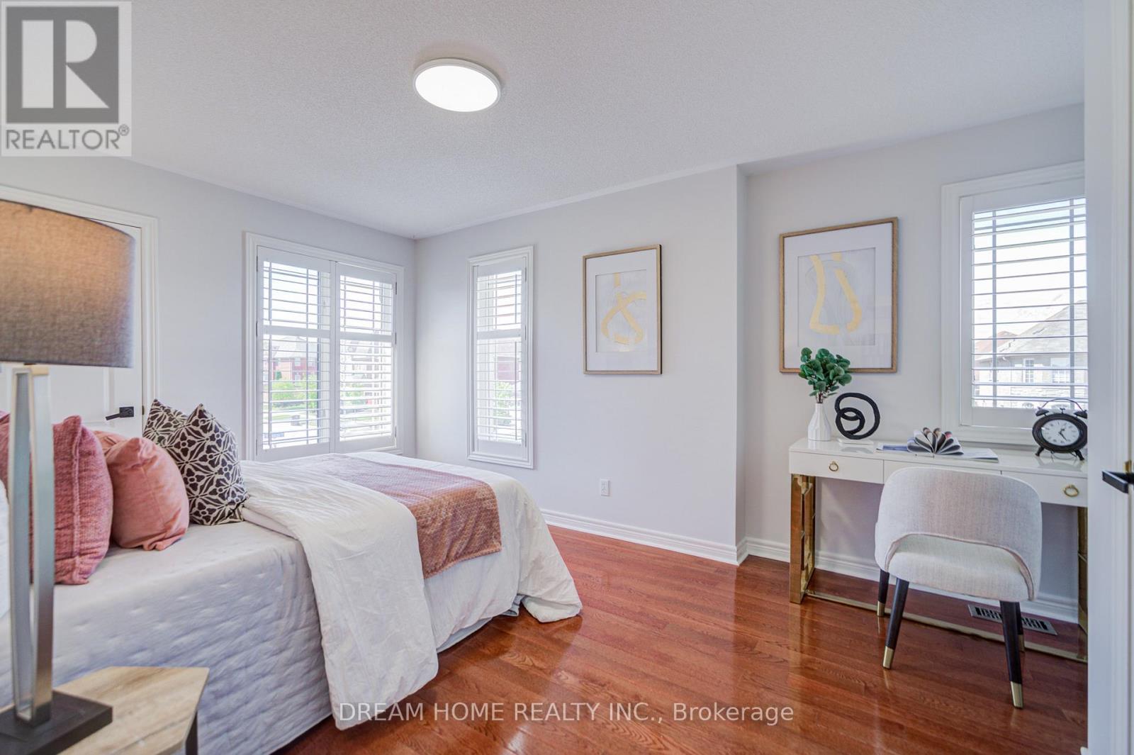 3519 Trilogy Trail, Mississauga, ON - Indoor Photo Showing Bedroom