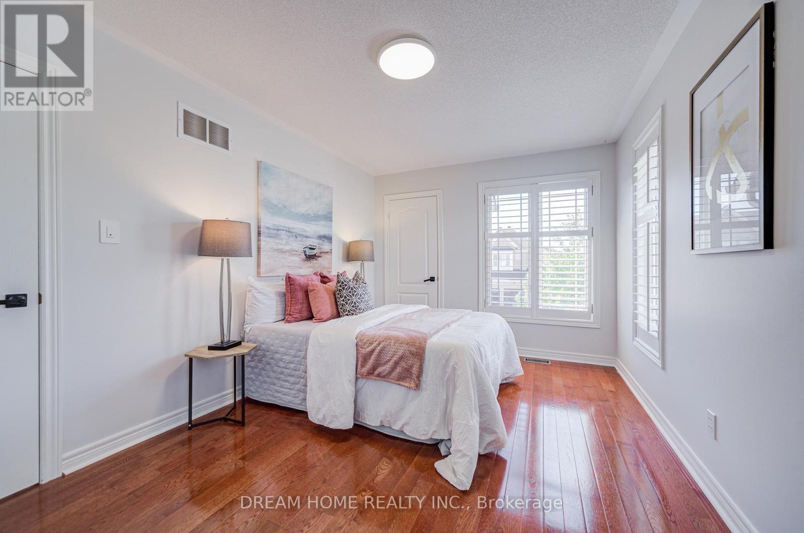 3519 Trilogy Trail, Mississauga, ON - Indoor Photo Showing Bedroom