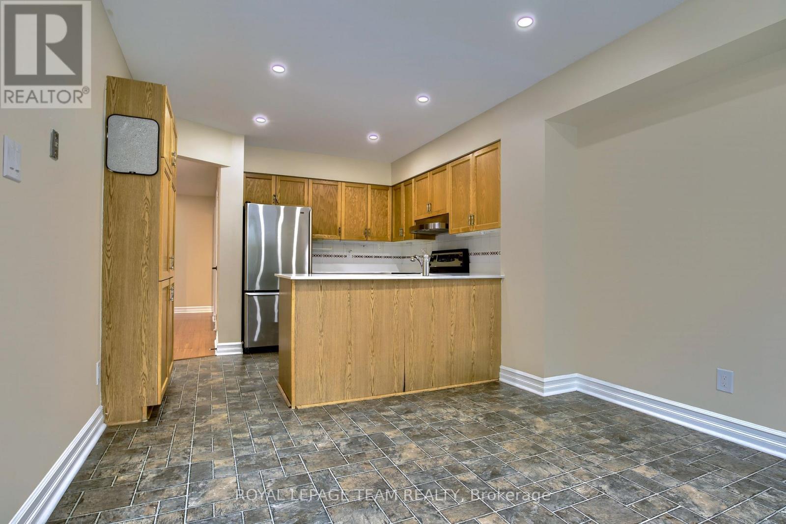 55 Mcgibbon Drive, Ottawa, ON - Indoor Photo Showing Kitchen