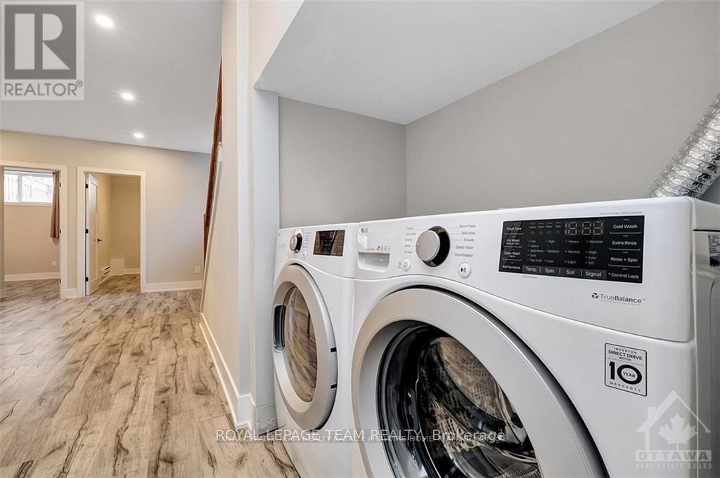 B - 1307 Thames Street, Ottawa, ON - Indoor Photo Showing Laundry Room