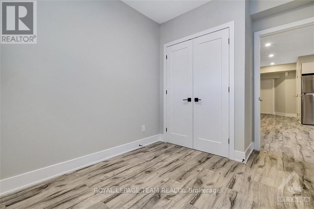 B - 1307 Thames Street, Ottawa, ON - Indoor Photo Showing Other Room