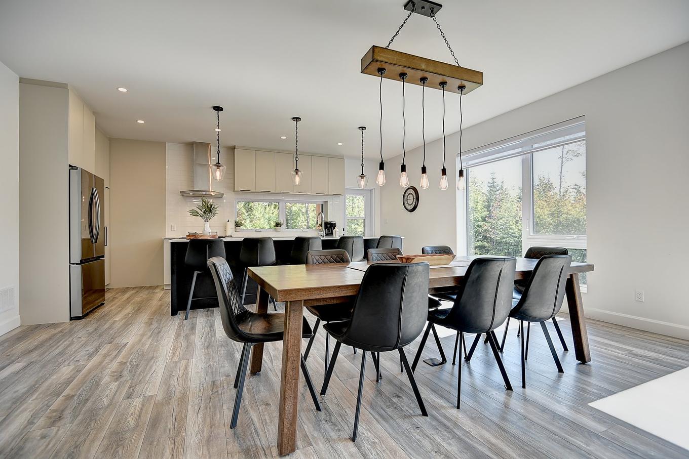 Dining room - 551 Ch. Du Quartier-Du-Cerf, Saint-Côme, QC - Indoor Photo Showing Dining Room
