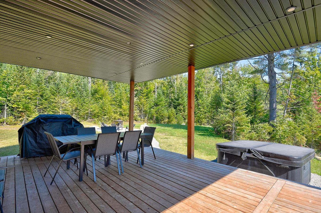 Patio - 551 Ch. Du Quartier-Du-Cerf, Saint-Côme, QC - Outdoor With Deck Patio Veranda With Exterior