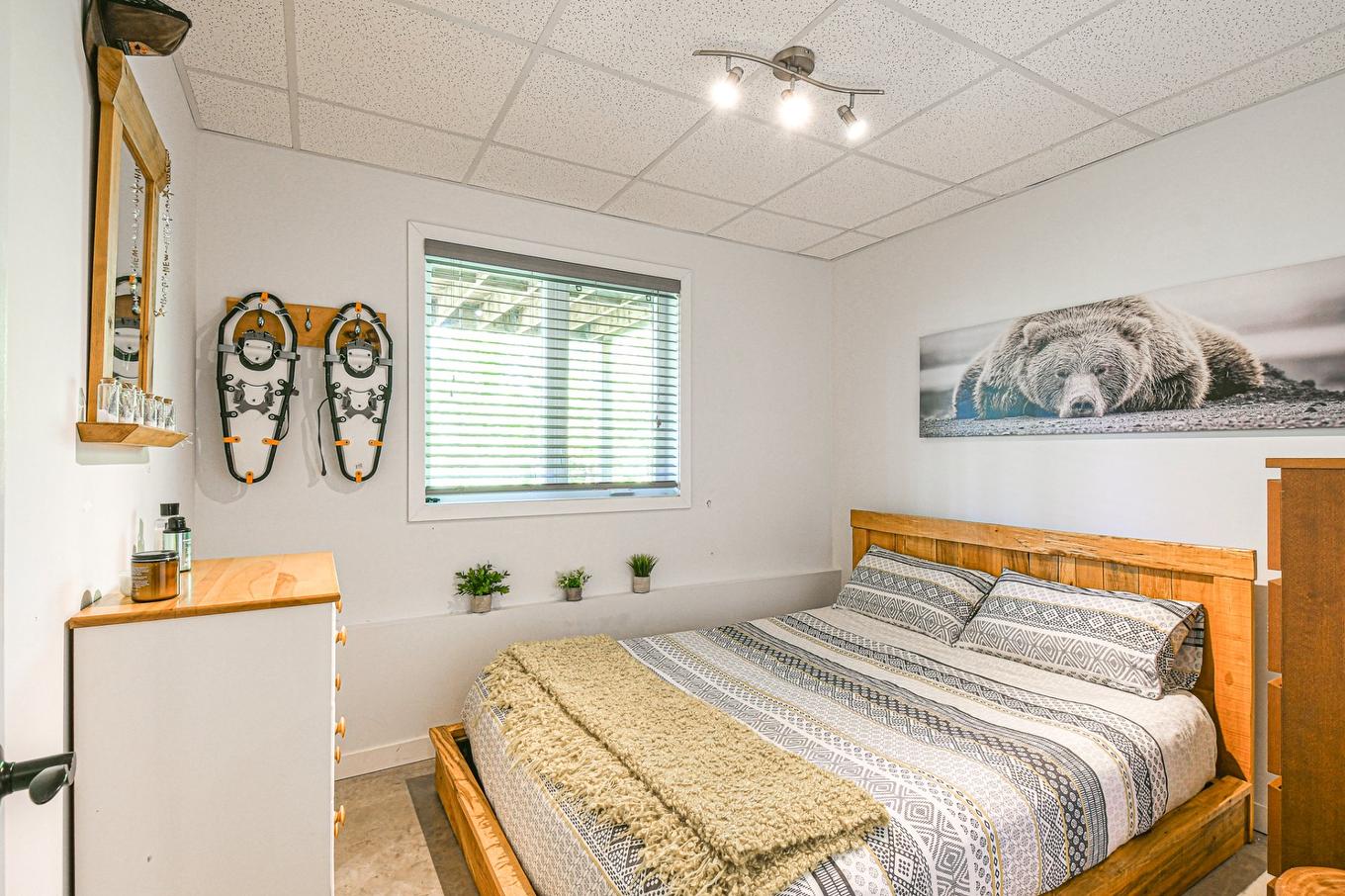 Chambre à coucher - 14 Rue Des Trembles, Sainte-Marguerite-Du-Lac-Masson, QC - Indoor Photo Showing Bedroom