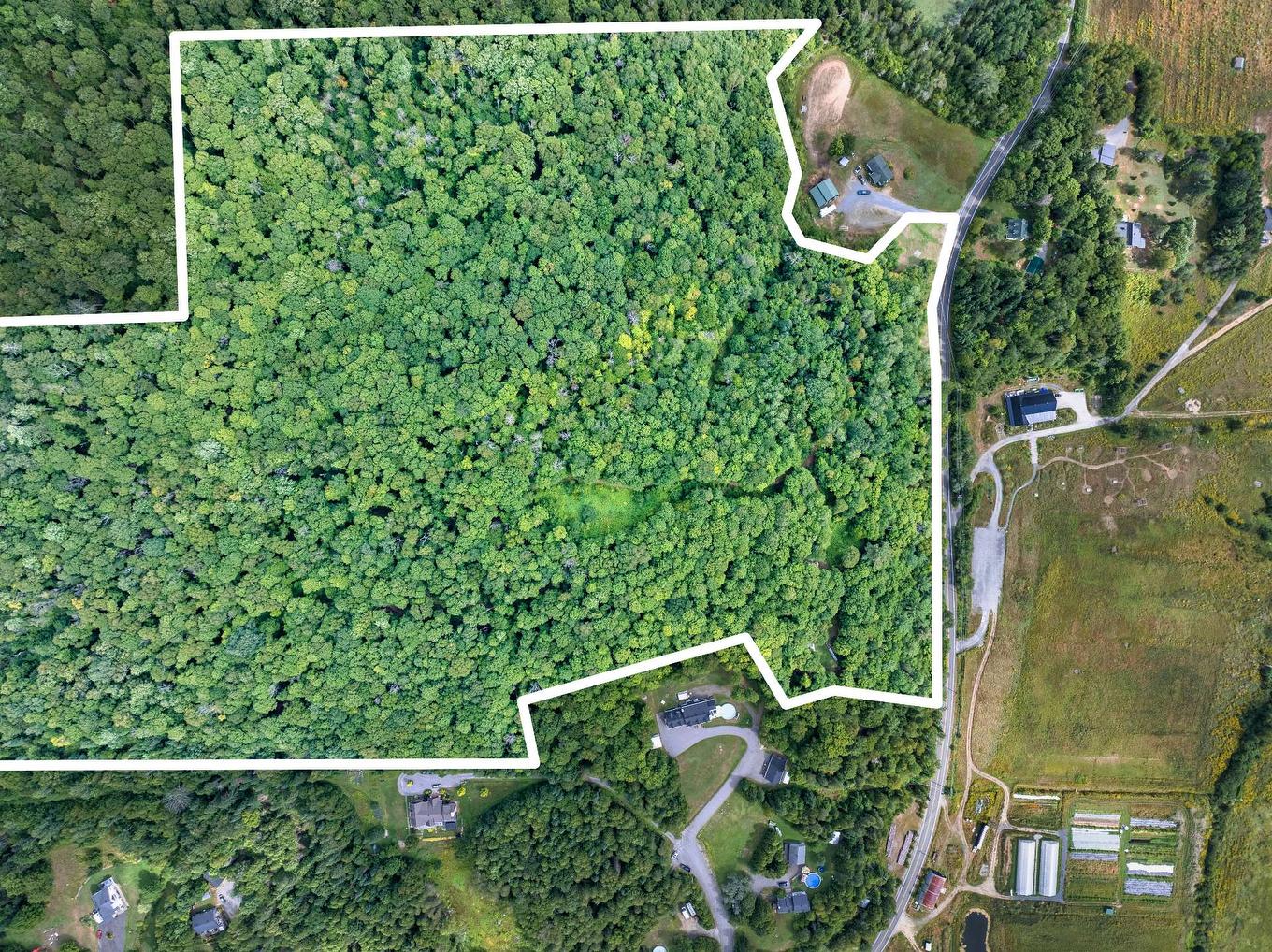 Aerial photo - Ch. Paquette, Mont-Tremblant, QC