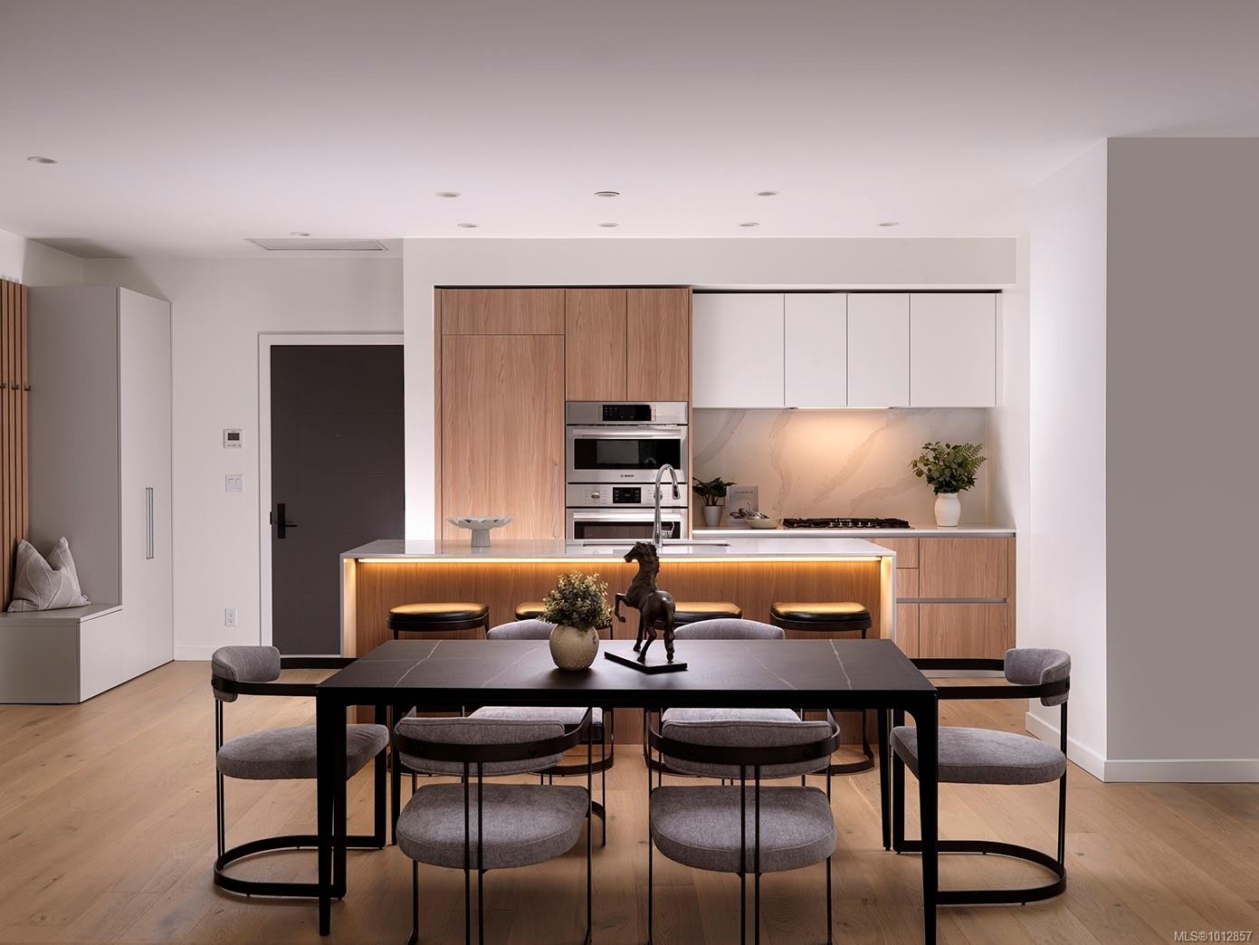 #1610-2000 Hannington Rd, Langford, BC - Indoor