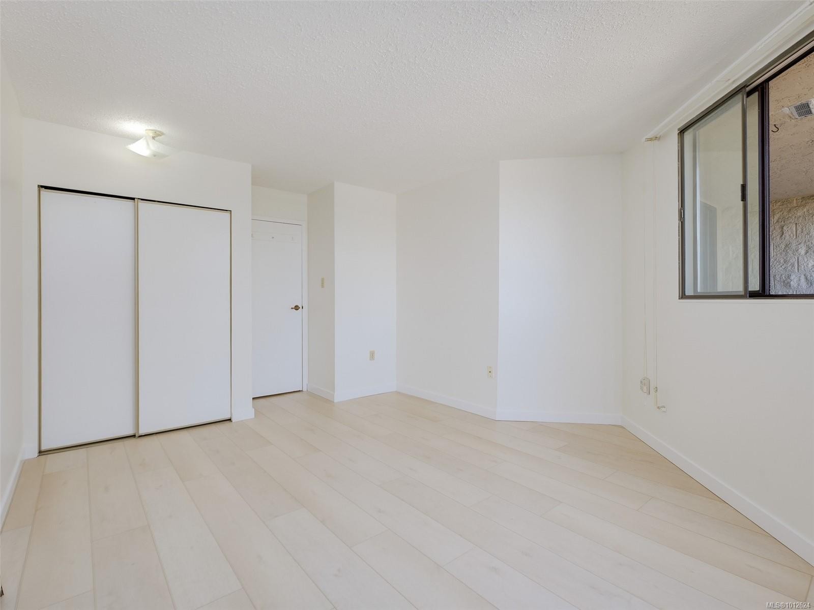 308-1745 Leighton Rd, Victoria, BC - Indoor Photo Showing Other Room