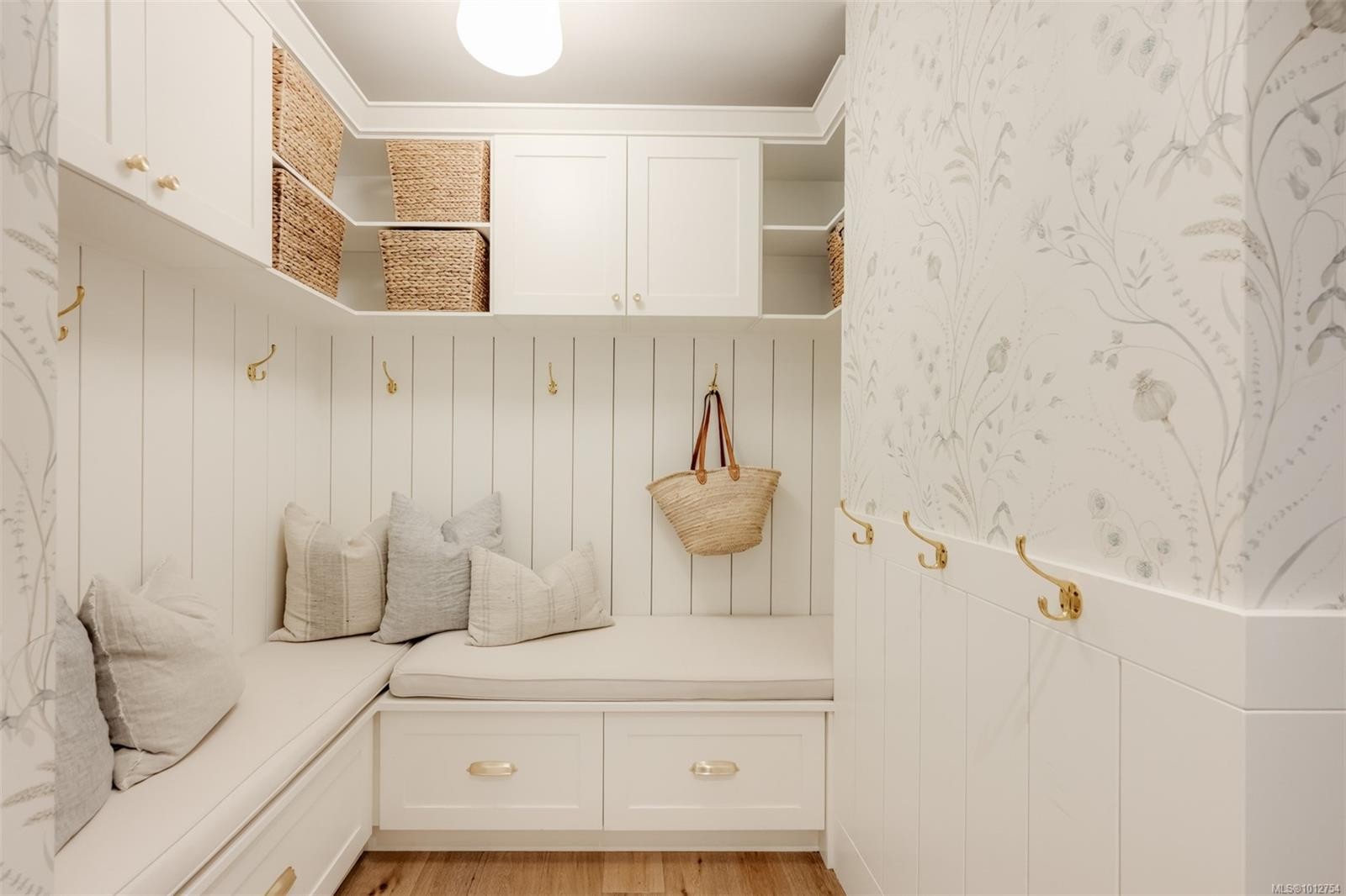 1701 Texada Terr, North Saanich, BC